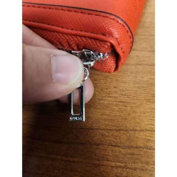Guess Wallet Red Zip Around Baldwin Park EUC (R) - Picture 8 of 16
